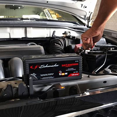 Image showing  1.5A 6/12V Battery Charger/Maintainer, Rugged Case, 120V AC Input Voltage, 0.4A Input Current