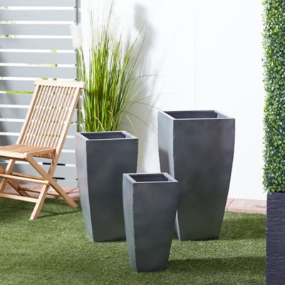 Harper & Willow Iron Trapezoidal Contemporary Planter Set, 30 in., 25 in., 20 in., 2-Pack
