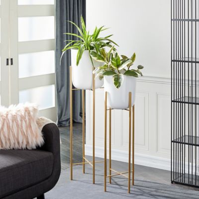 Harper & Willow White Metal Indoor Outdoor Dome Planter with Removable Stand Set of 2 39