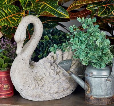 Harper & Willow Traditional Speckled Resin Decorative Swan Vase