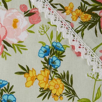 Image showing  Spring Bouquet Print Table Runner