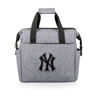 Picnic Time 7 qt. MLB New York Yankees On-the-Go Lunch Cooler