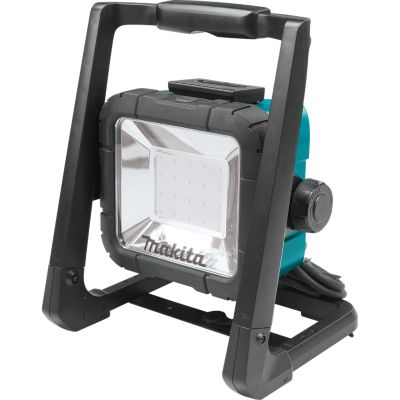 Makita 18V LXT Lithium-Ion Cordless/Corded 20 L.E.D. Work Light, Light Only, DML805