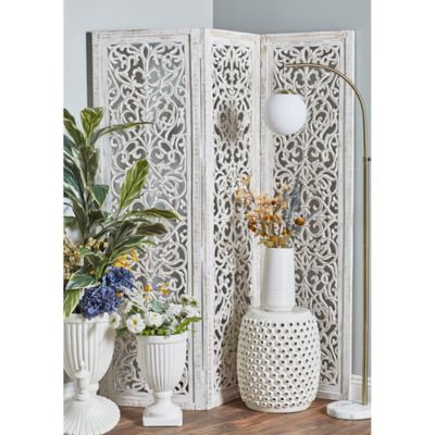 Harper & Willow White Mango Wood Farmhouse Room Divider Screen, 69 in. x 60 in. x 1 in.