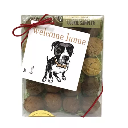 Bubba Rose Biscuit Co Peanut Butter Carob Pumpkin Honey Vanilla and Oatmeal Flavor Welcome Dog Gift Card Biscuit Box Dog Biscuits & Cookies