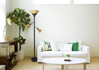 Elegant Designs 3-Light Floor Lamp with Scalloped Glass Shades, 71 in., Champagne