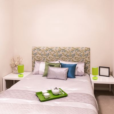 Simple Designs 10.24 in. H Stonies Small Stone Look Table Bedside Lamps, 2-Pack, Green