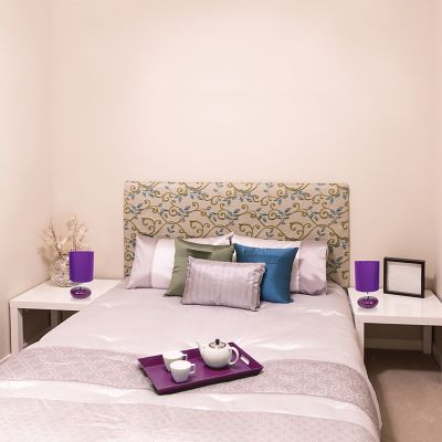 Simple Designs 10.24 in. H Stonies Small Stone Look Table Bedside Lamps, 2-Pack, Purple