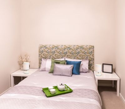 Simple Designs 10.24 in. H Stonies Small Stone Look Table Bedside Lamps, 2-Pack, White