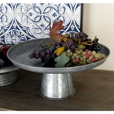 Harper & Willow Grey Iron Farmhouse Cake Stand, 7 in. x 16 in. x 16 in.