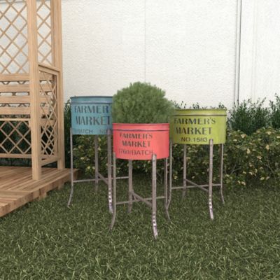 Harper & Willow Set of 3 Multi-Colored Metal Farmhouse Planter, 22 in., 25 in., 28 in.