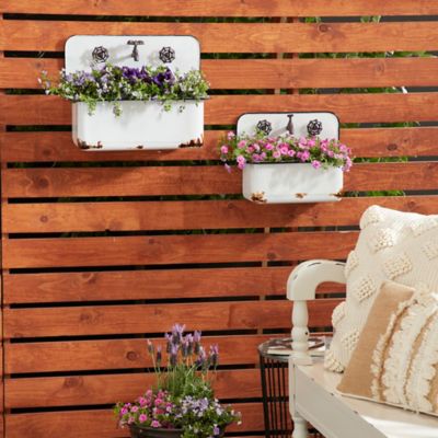 Harper & Willow 5 lb. Metal Indoor Outdoor Sink Wall Planters, 17 in./13 in., White, 2-Pack