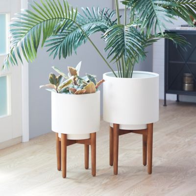 Cosmoliving by Cosmopolitan Iron Planters, 24 in., 20 in., 2 pk.