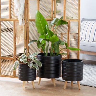 Cosmoliving by Cosmopolitan Set of 3 Black MgO Planter 18", 16", 15"H