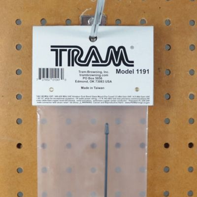 Image showing 9 th Tram Dual-Band Pre-Tuned Amateur Glass-Mount Antenna, 144 MHz/440 MHz, Black
