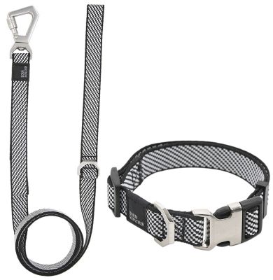 Image showing 0 th Pet Life Escapade Outdoor Series 2-in-1 Convertible Dog Leash and Collar