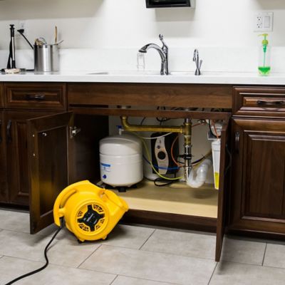 Image showing  3-Speed Indoor/Outdoor Air Mover with Built-In Outlets, 800 CFM