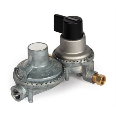 Camco Propane Double-Stage Auto-Changeover Regulator, Clam