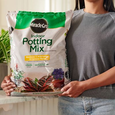 Image showing 8 th Miracle-Gro Indoor Potting Mix, Blended for a Variety of Houseplants, 16 qt.
