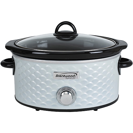 Brentwood Select 4.5 qt. Scallop-Pattern Slow Cooker, White