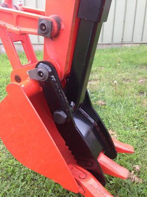 Image showing 7 th Extreme Metal Products Mechanical Backhoe Thumb for Kubota BX25D and BX23S Tractors