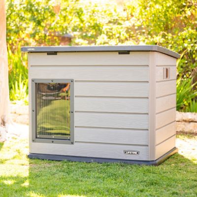 Image showing  Deluxe Dog House, Large