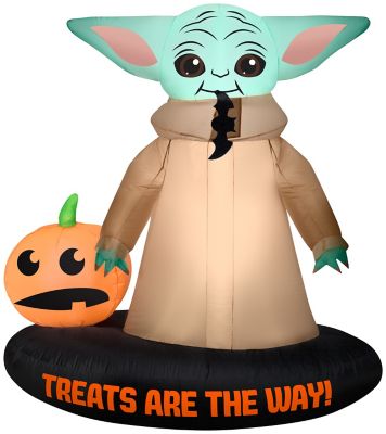 Gemmy Airblown Inflatable Star Wars The Child with Jack-O-Lantern Treats Are the Way Scene