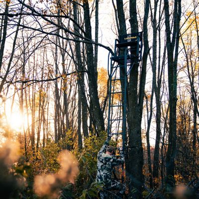 Image showing 7 th Rivers Edge Lockdown Wide 1-Man Ladder Stand