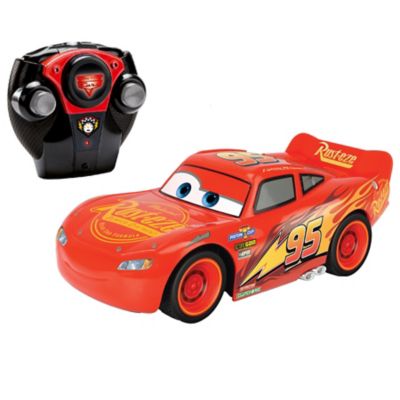 JADA Toys Disney Pixar Lightning Mcqueen Crash Car Radio-Controlled Toy Car, 1:24 Scale