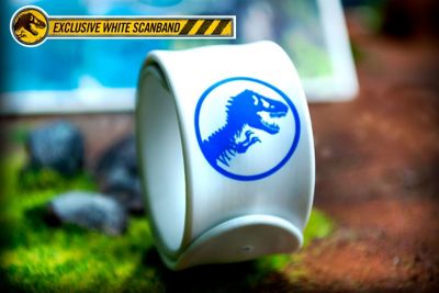 Image showing  Jurassic World: Apex Predator Kit Collectible Tin Kit