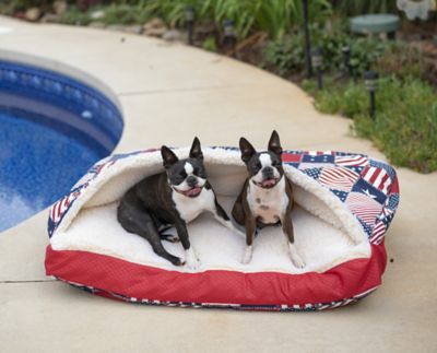 Snoozer Indoor/Outdoor Rectangle Cozy Pet Cave, Starpatch/Red Diamond