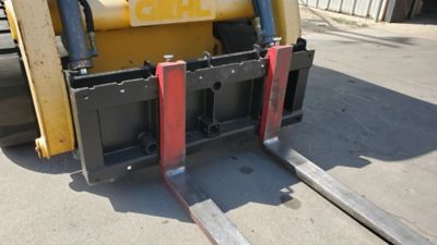 Image showing  18-21 HP Hydraulic Digger with Multifunction Skid Steer Mounting Plate