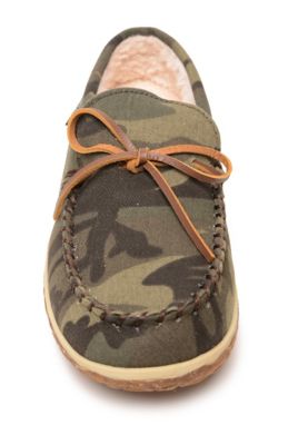 Minnetonka Men's Tomm Moccasin Slippers