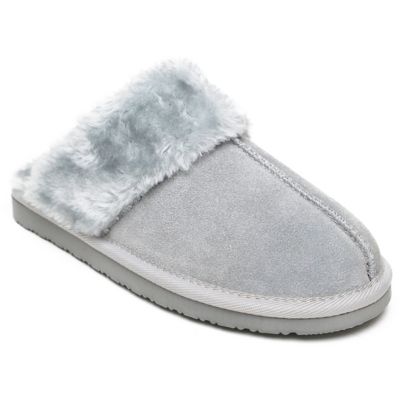 Minnetonka Chesney Scuff Slippers