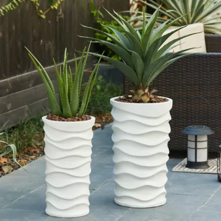 LuxenHome MGO Waves Tall Round Planter Assortment White 2 Pack Planters