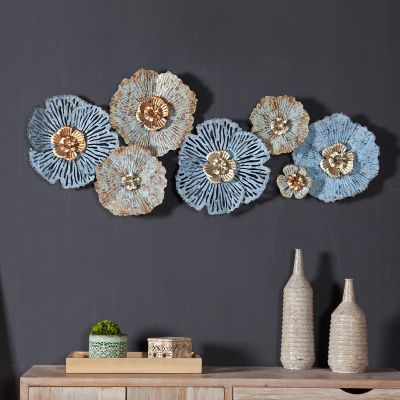 LuxenHome Multi-Color Distressed Flower Metal Wall Decor, WHA539