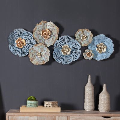 LuxenHome Multicolor Distressed Flower Metal Wall Decor