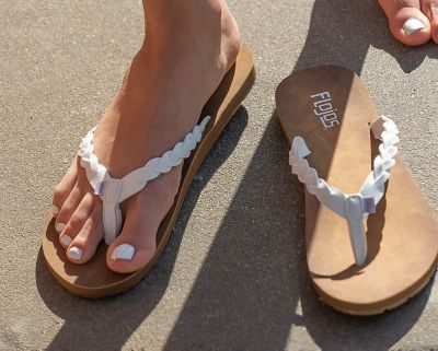 Image showing  Women's Navida Flip-Flops