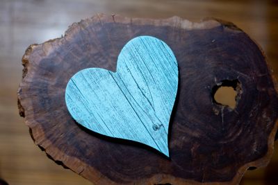 Barnwood USA Rustic Farmhouse 6 in. Turquoise Reclaimed Wooden Heart