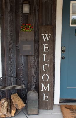 Barnwood USA Rustic Farmhouse 5 ft. Espresso Vertical Front Porch Welcome Sign