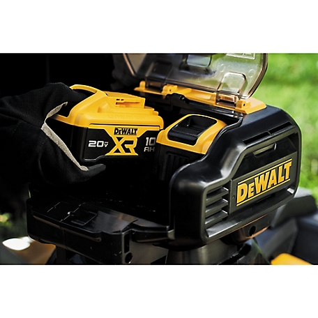 DeWALT 20V Max 21.5 in. Battery Powered Walk Behind Self Propelled Lawn  Mower, DCMWSP244U2