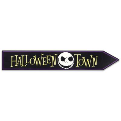 Open Road Brands The Nightmare Before Christmas Halloween Town Arrow Wood Wall Decor, 90203444