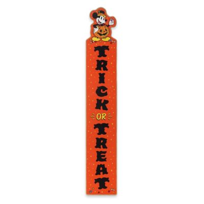 Open Road Brands Mickey Mouse Trick Or Treat Porch Leaner Wood Wall Decor, 90213153