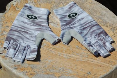 Image showing  Sunbandit Pro Series Fishing Gloves, Gray, Small-Medium