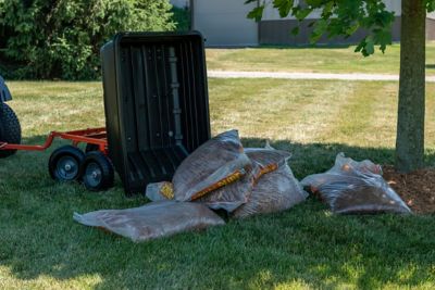 Image showing 8 th Agri-Fab Poly Swivel and Dump Garden Cart