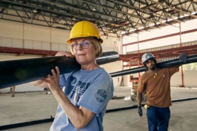 Image showing  Women's Loose Fit Heavyweight Skills Graphic Short-Sleeve T-Shirt