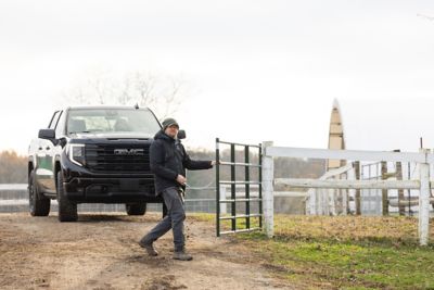 Image showing  14 ft. 1-5/8 in. Utility Square Corner Gate, 40136145