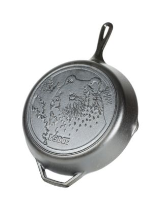 Lodge Cast Iron Seasoned Wildlife Series Bear Skillet, L10SKWLBR