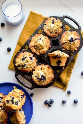 Image showing  Seasoned Cast Iron Muffin Pan
