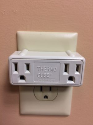 FARM INNOVATORS THERMO-CUBE  THERMOSTATICALLY CONTROLLED ON/OFF OUTLET T3 